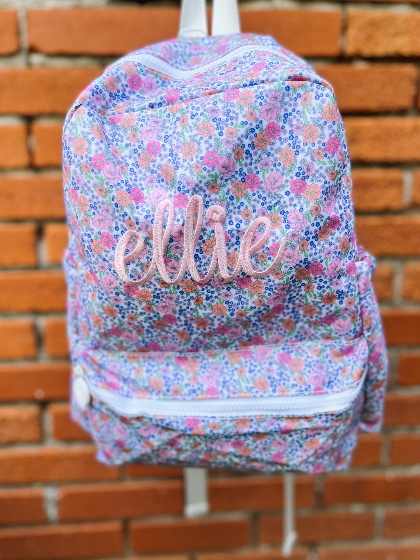 TRVL Backpacker