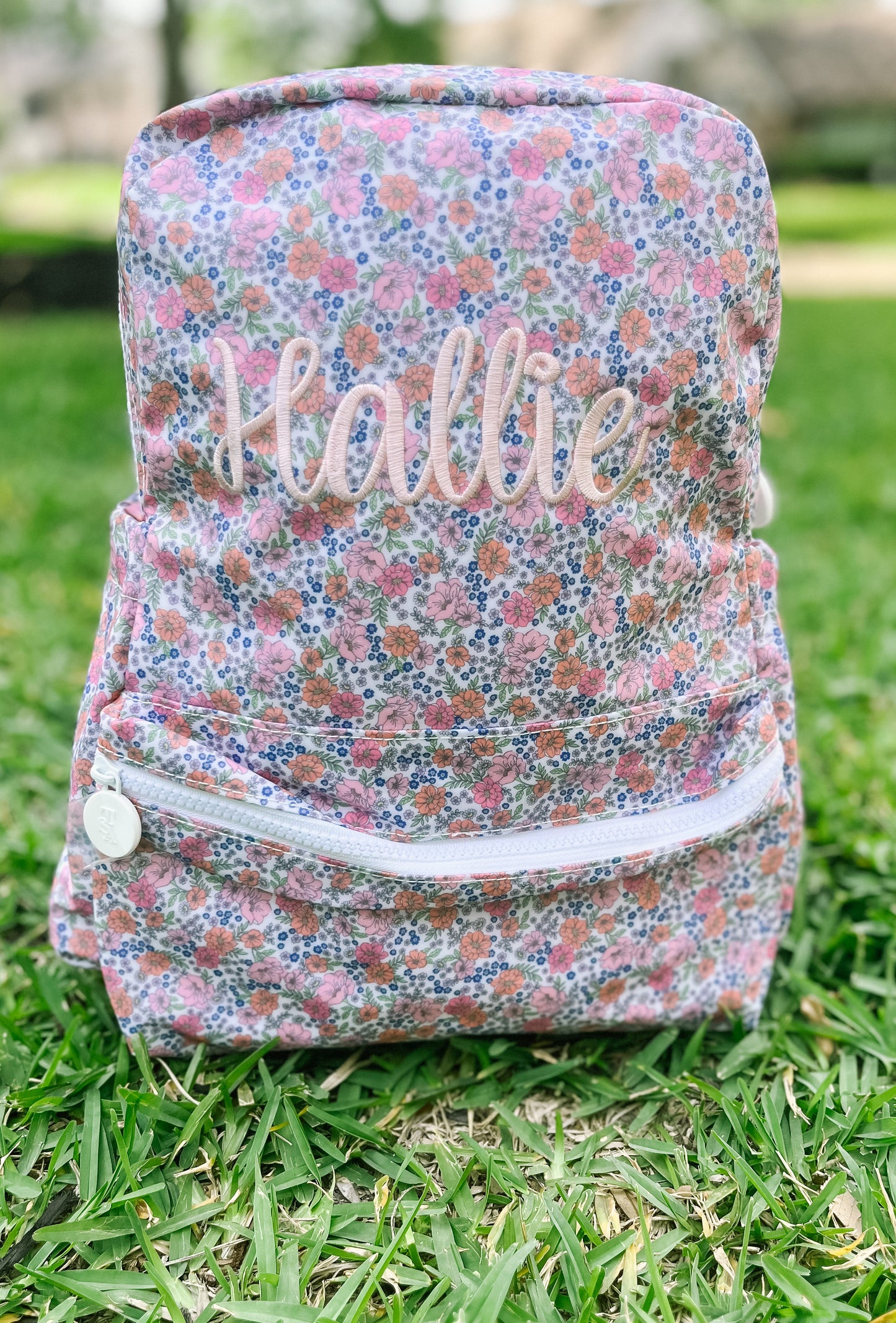 TRVL Backpacker