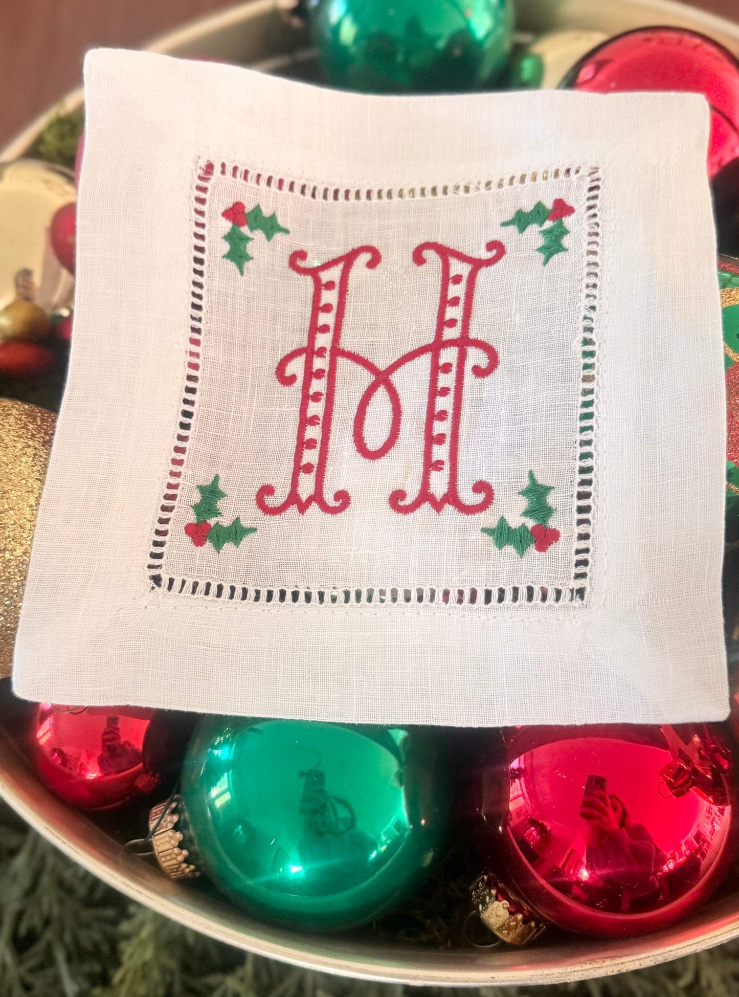 Holly Cocktail Napkin Set